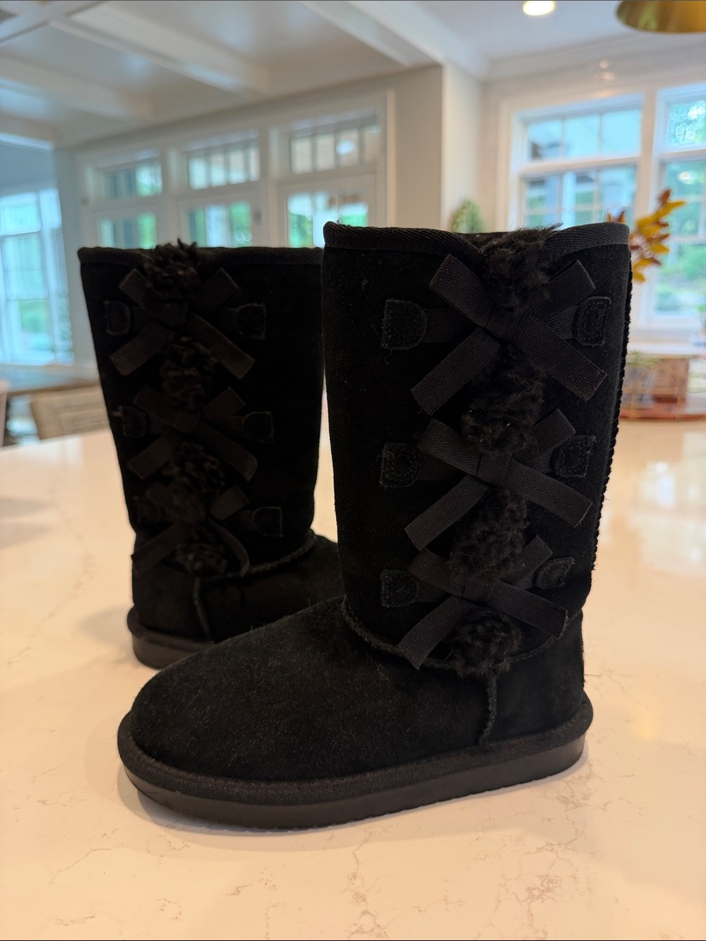 Koolaburra by Ugg Victoria Tall Kids Black Shearling Lined side Bow Winter Boots